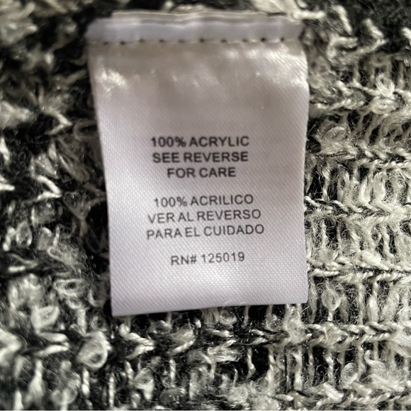 Joseph A. Black and white plaid draped open front sweater vest size M - Picture 7 of 7